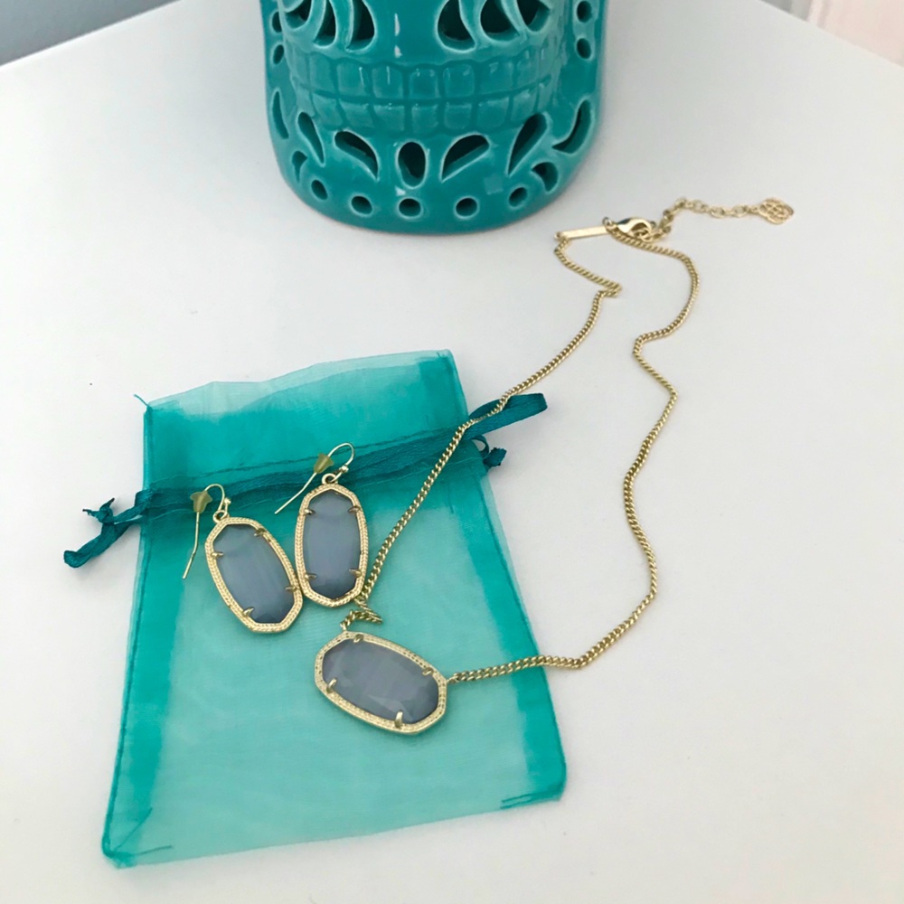 Kendra Scott necklace and earrings